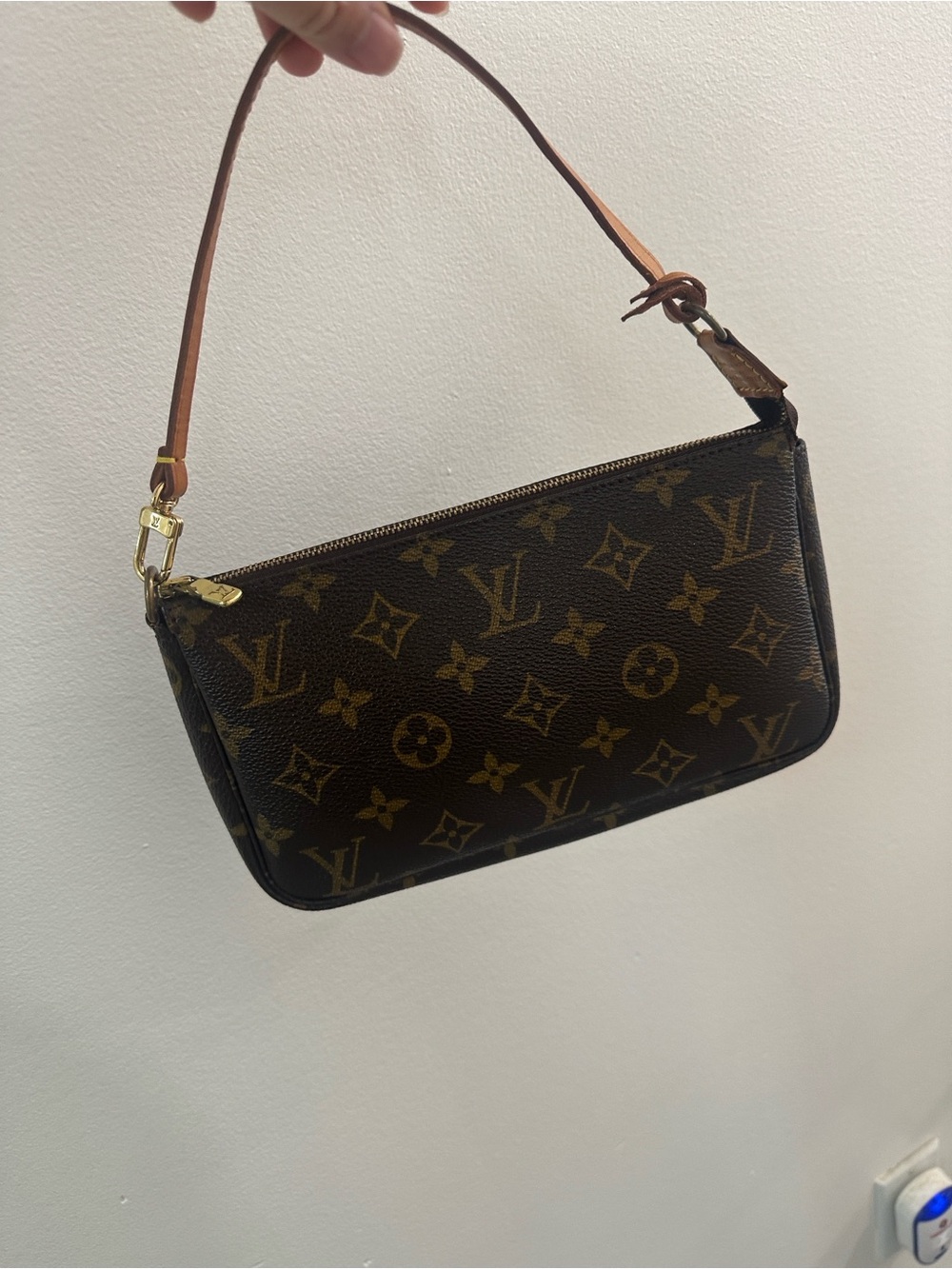Authentic Louis Vuitton Monogram Pochette Accessories - Picture 2 of 9